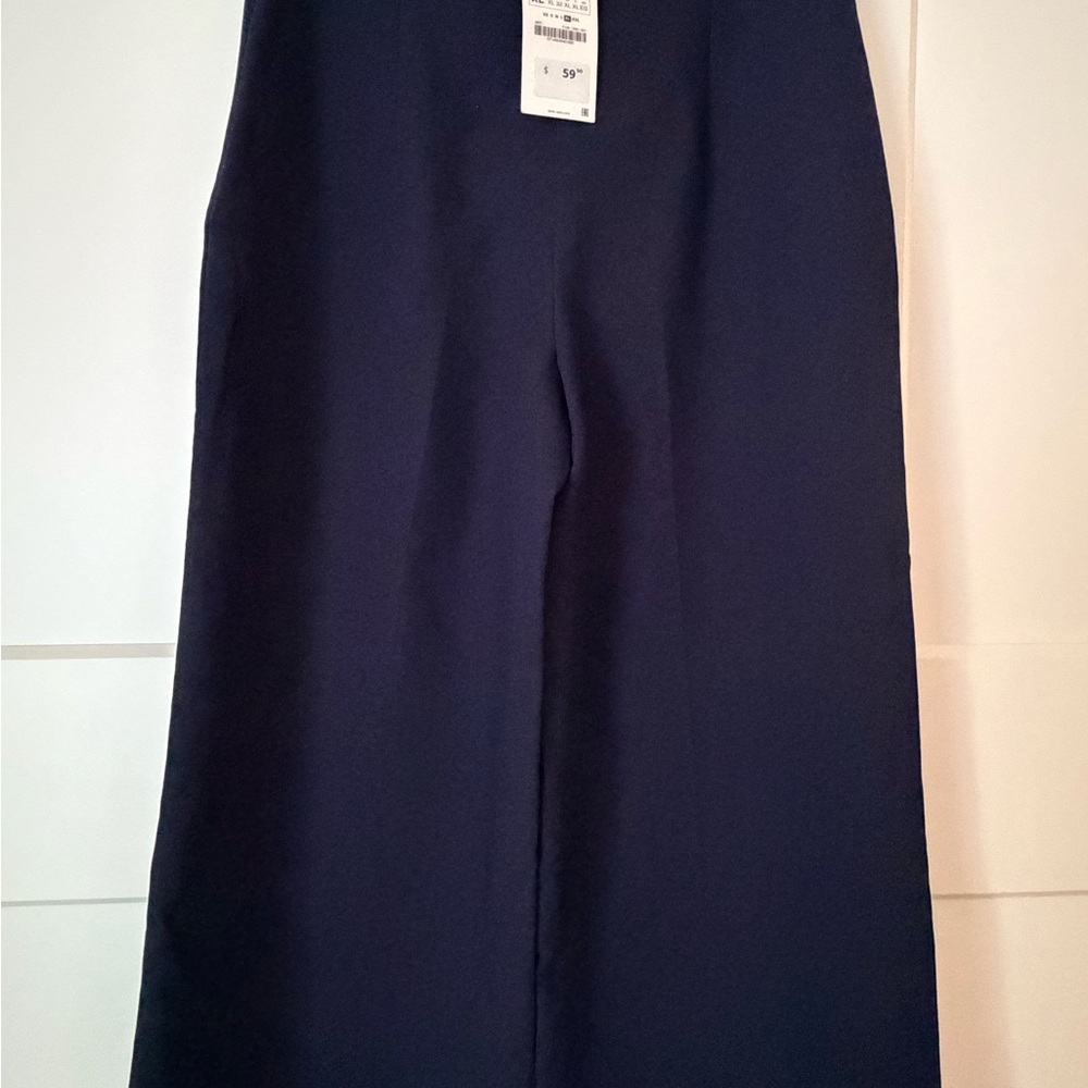 Zara Navy Wide-Leg pleated Cropped Trousers